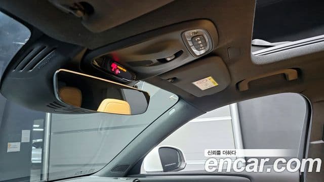Volvo XC40 2020 — Şəkil 18/20