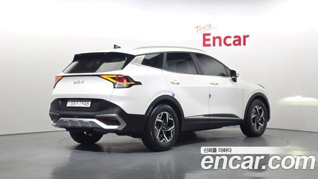 Kia Sportage 2022 — Фото 2/20