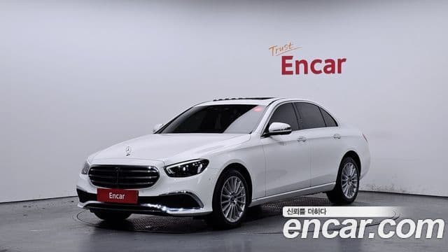 Mercedes-Benz E-Class 2023 — Фото 10/20