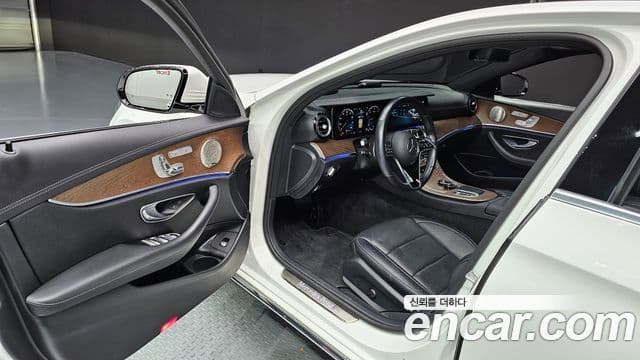 Mercedes-Benz E-Class 2022 — Şəkil 11/20
