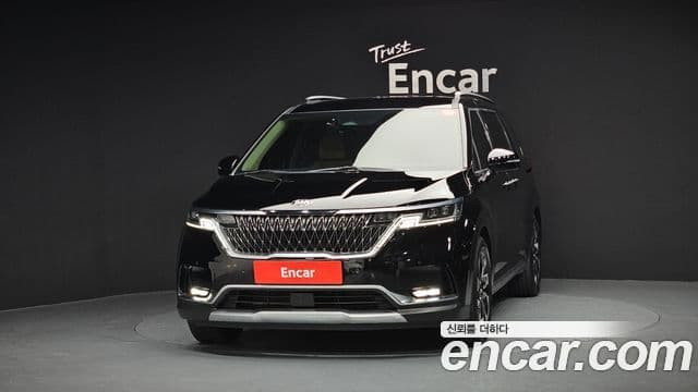 Kia Carnival 2021 — ფოტო 3/20
