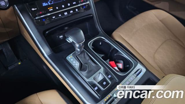 Kia Carnival 2022 — ფოტო 9/20