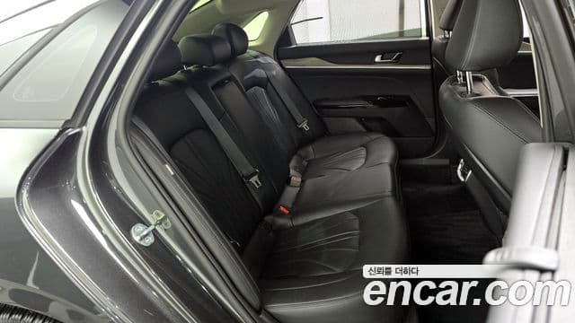Kia K5 2022 — фото 12 из 20