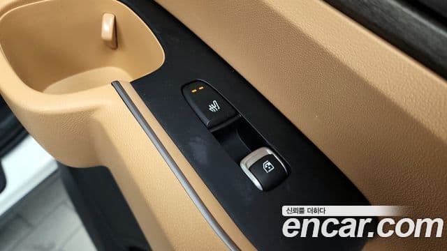 Kia Sorento 2021 — ფოტო 19/20