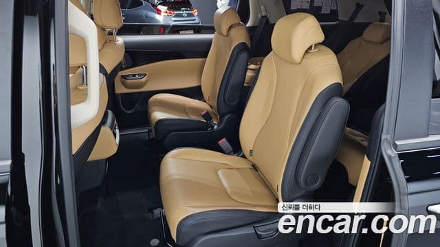 Kia Carnival 2021 — Şəkil 12/20