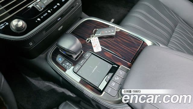 Lexus LS500 2021 — Şəkil 9/20