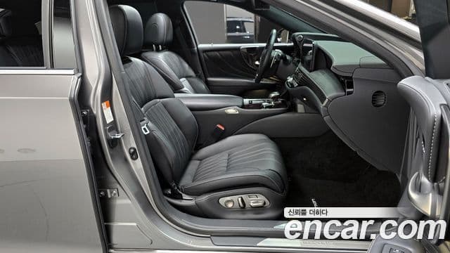 Lexus LS500 2021 — фото 10 из 20