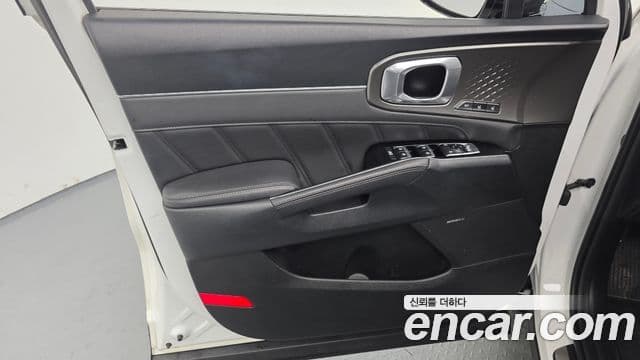 Kia Sorento 2022 — Şəkil 18/20