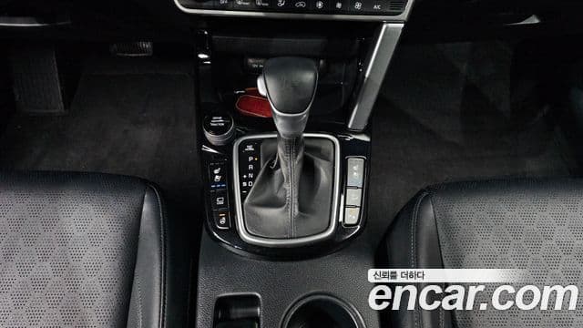 Kia Seltos 2021 — Şəkil 9/20