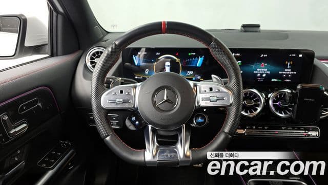 Mercedes-Benz GLA-Class 2023 — Фото 18/20