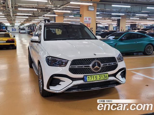 Mercedes-Benz GLE-Class 2025 — ფოტო 2/20