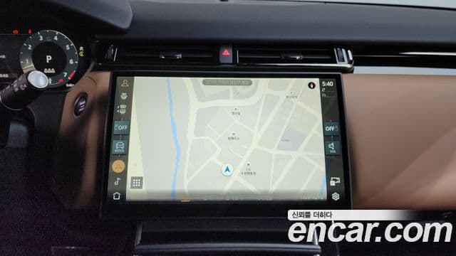 Land Rover Range Rover Velar 2025 — фото 14 из 20