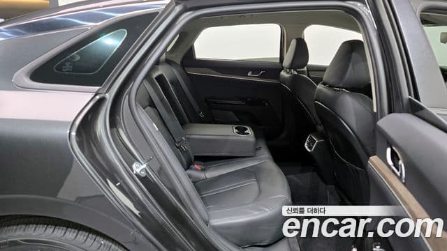 Kia K5 2021 — ფოტო 12/20