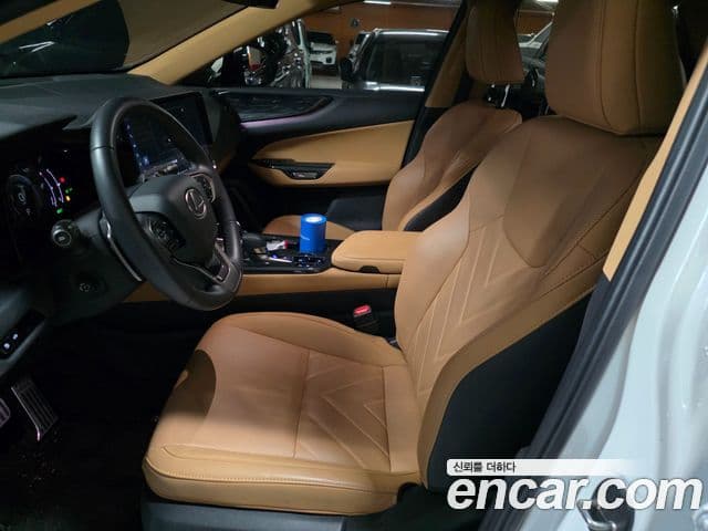 Lexus NX350h 2024 — ფოტო 9/14