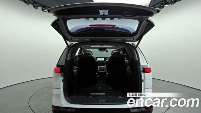 Kia Carnival 2022 — ფოტო 20/20
