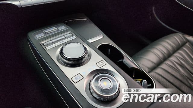 Genesis GV70 2021 — фото 8 из 20