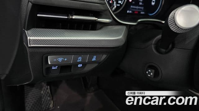 Genesis Electrified G80 2023 — ფოტო 16/20