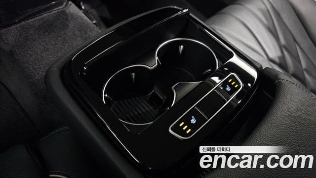 Genesis Electrified G80 2023 — ფოტო 18/20