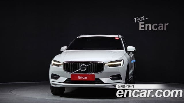 Volvo XC60 2021 — ფოტო 3/20