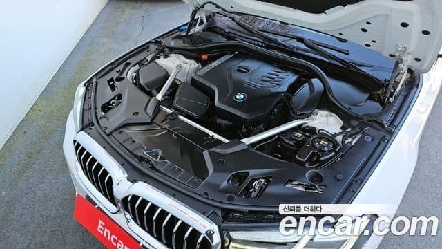 BMW 5 Series 2022 — Şəkil 6/20