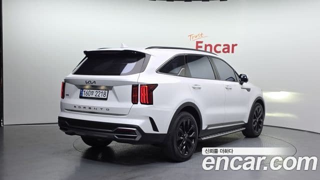 Kia Sorento 2022 — ფოტო 2/20