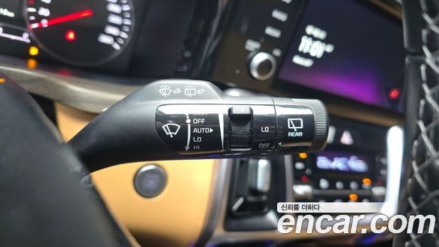 Kia Sorento 2021 — Şəkil 17/20