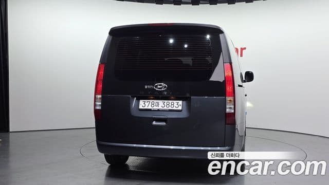 Hyundai Staria 2022 — Фото 4/20
