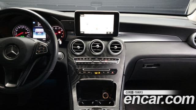Mercedes-Benz GLC-Class 2019 — ფოტო 14/20