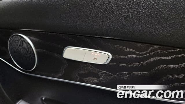 Mercedes-Benz GLC-Class 2019 — ფოტო 19/20