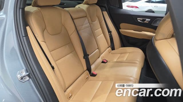 Volvo S60 2019 — Şəkil 12/20