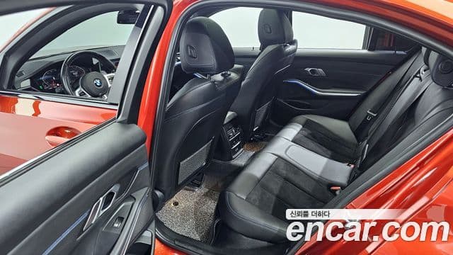 BMW 3 Series 2021 — фото 11 из 20