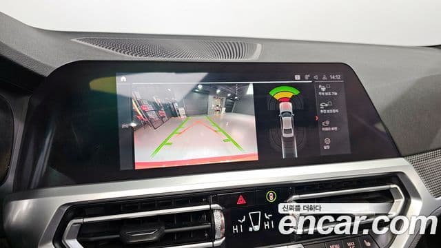 BMW 3 Series 2021 — фото 17 из 20