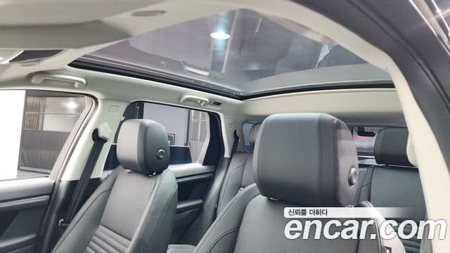 Land Rover Discovery Sport 2025 — фото 18 из 20