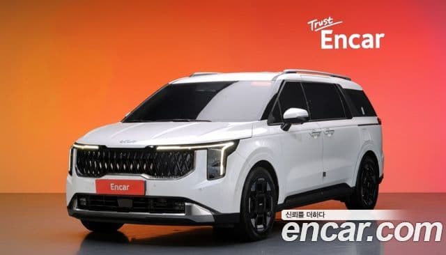 Kia Carnival 2024 — фото 1 из 20