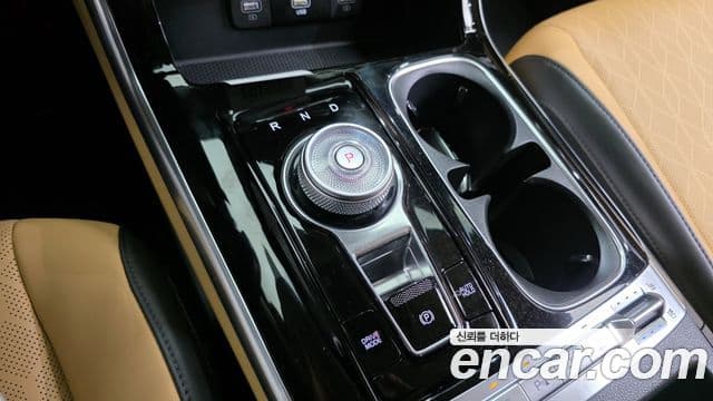 Kia Carnival 2023 — Şəkil 9/20
