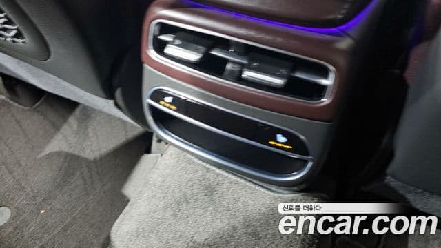 Genesis GV70 2021 — Şəkil 19/20