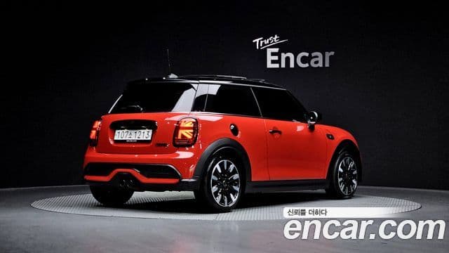 Mini Cooper S 2021 — фото 2 из 20