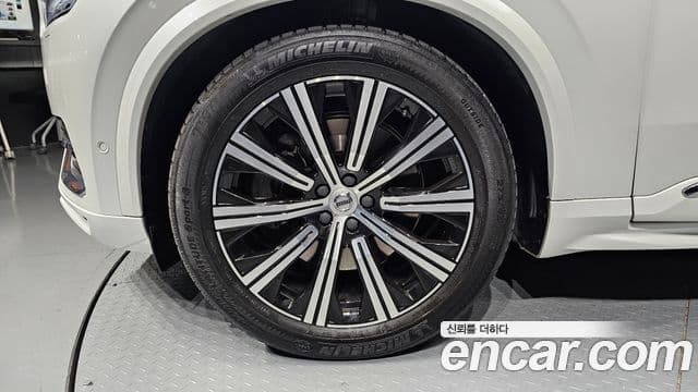 Volvo XC90 2021 — ფოტო 5/20