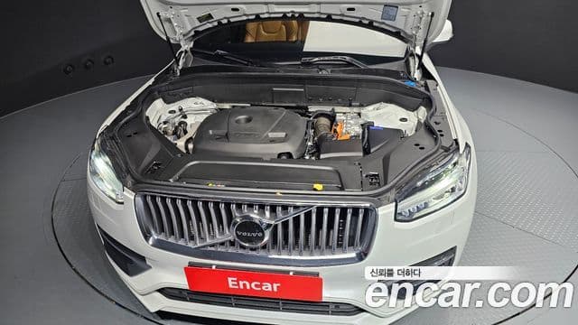 Volvo XC90 2021 — ფოტო 6/20