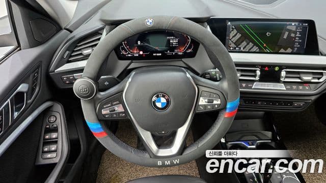 BMW 1 Series 2022 — фото 14 из 20