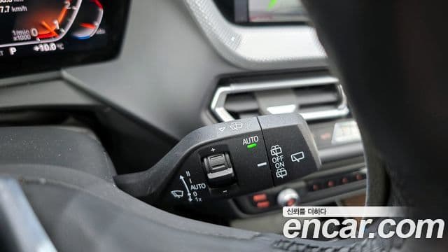 BMW 1 Series 2022 — ფოტო 19/20