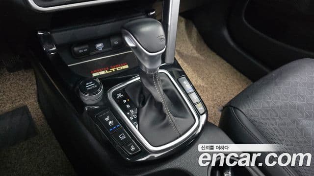 Kia Seltos 2021 — ფოტო 9/20