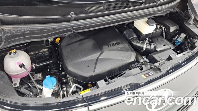 Hyundai Staria 2024 — ფოტო 15/20