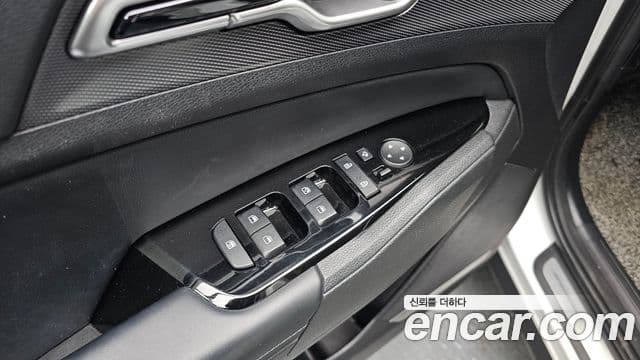 Kia Sportage 2021 — ფოტო 13/20