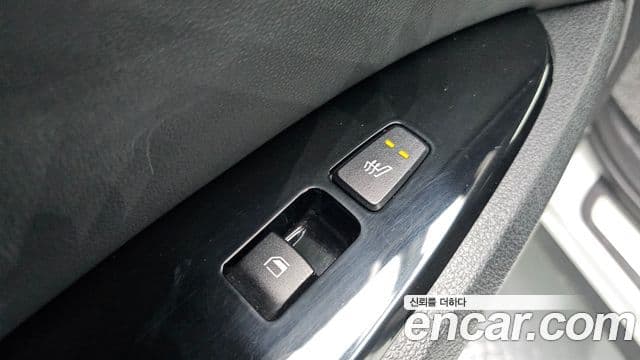 Kia Sportage 2021 — ფოტო 19/20