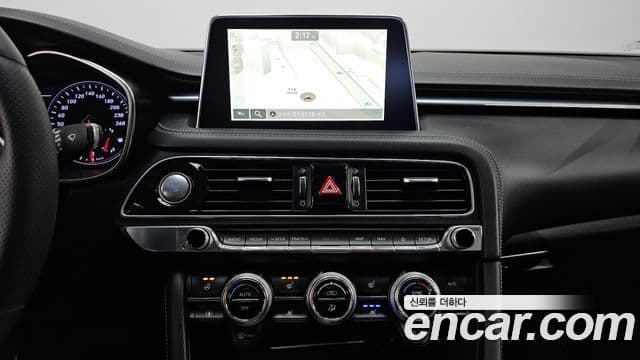 Genesis G70 2019 — Photo 18/20