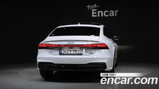 Audi A7 2022 — ფოტო 4/20