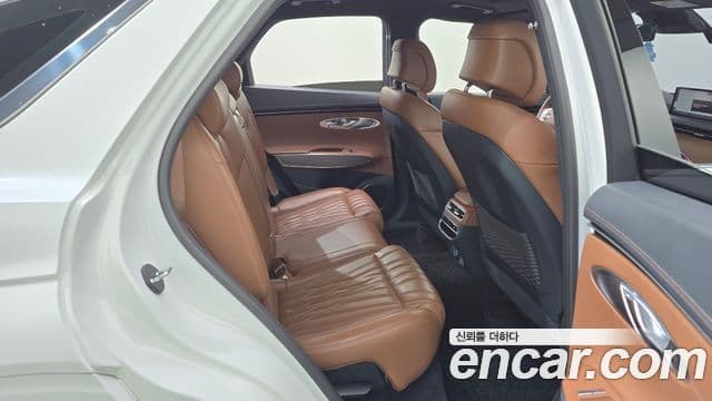 Genesis GV70 2021 — ფოტო 12/20