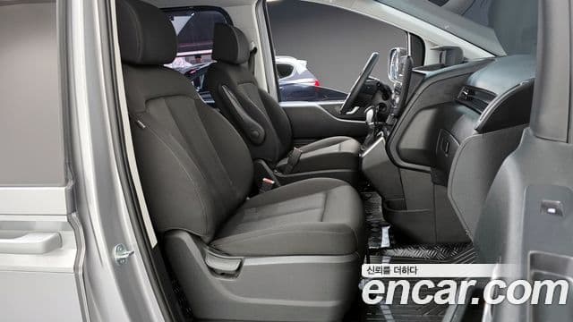 Hyundai Staria 2023 — Şəkil 10/20