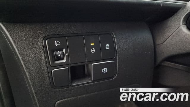 Hyundai Staria 2021 — ფოტო 17/20